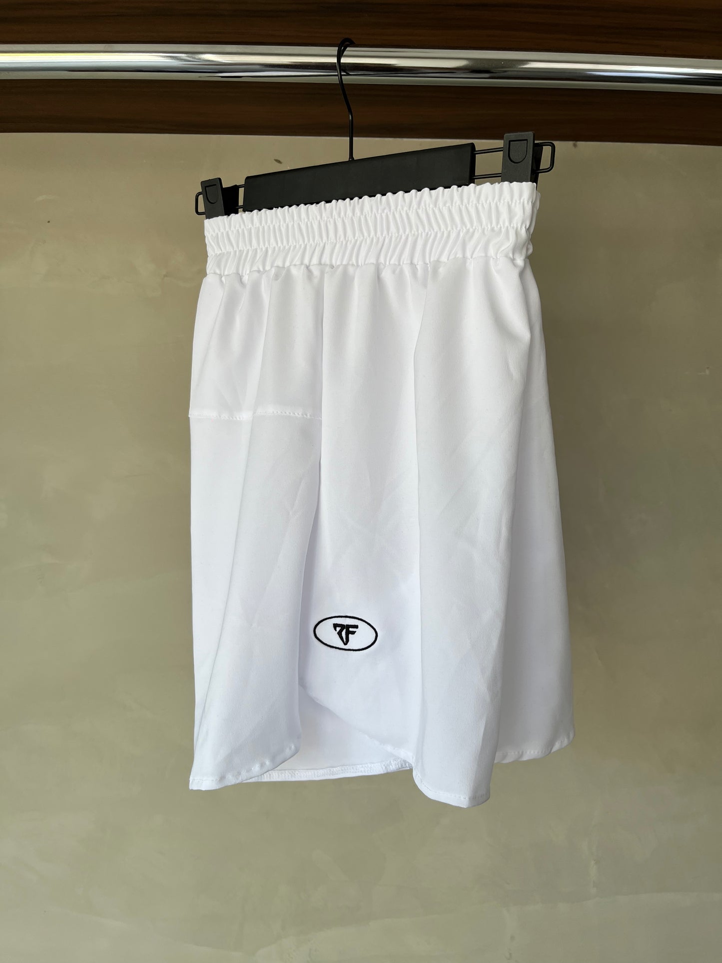Aero short blanco