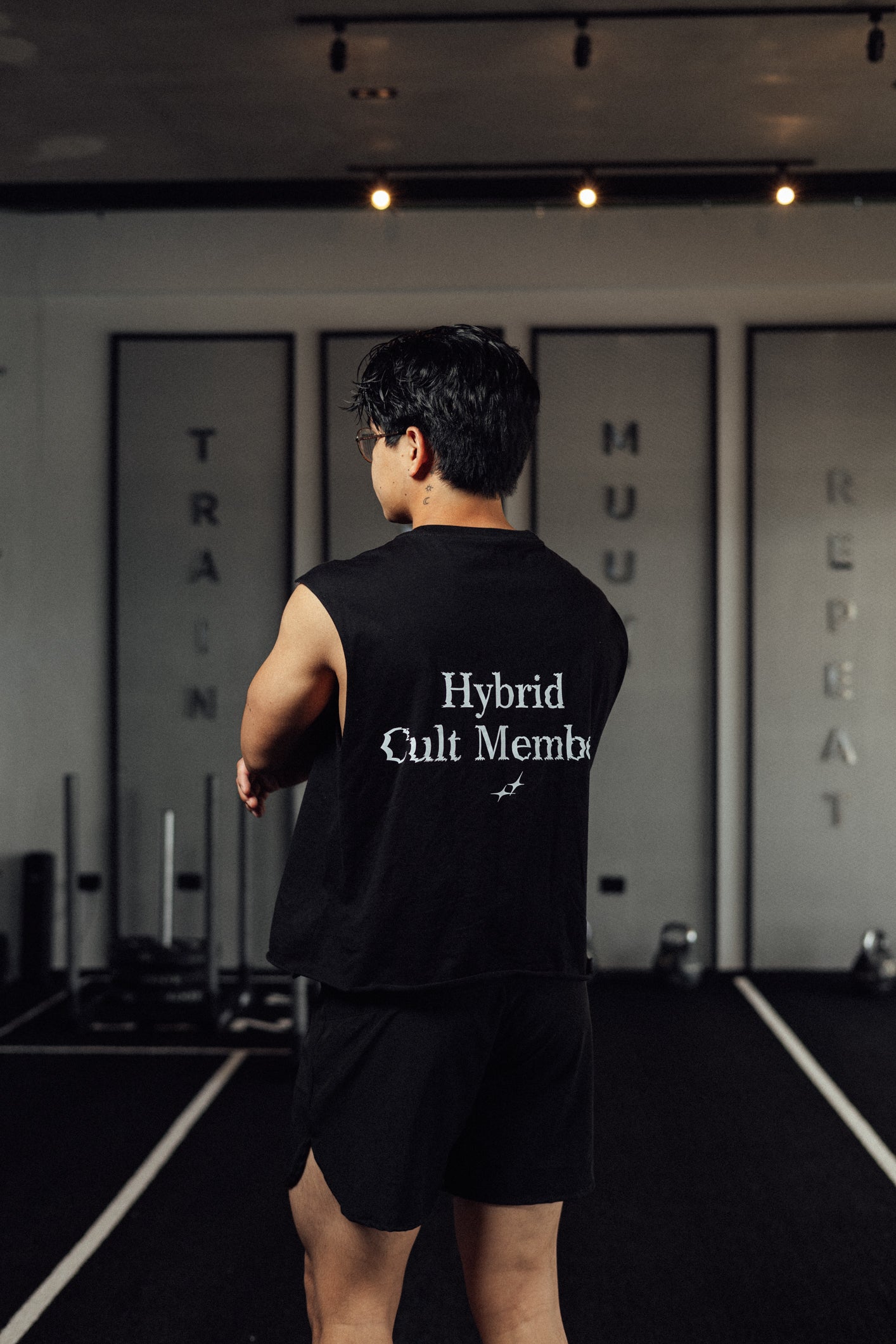Tank Cut-Off Hybrid Cult Member negra