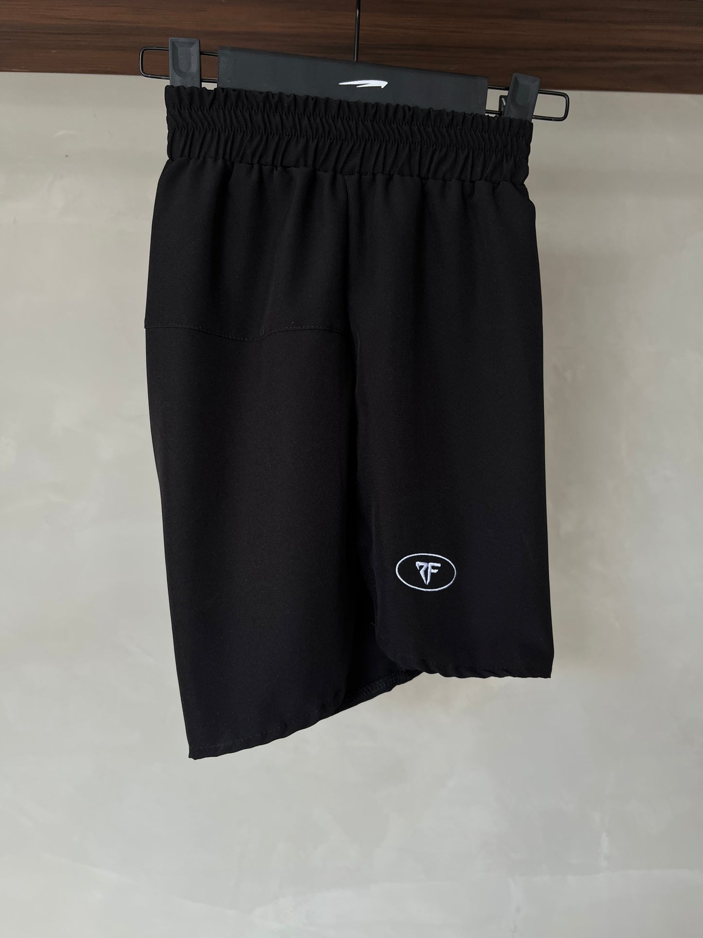 Aero short negro