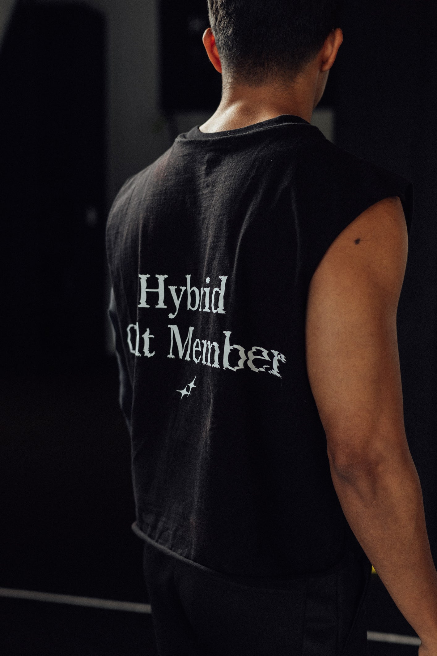 Tank Cut-Off Hybrid Cult Member negra