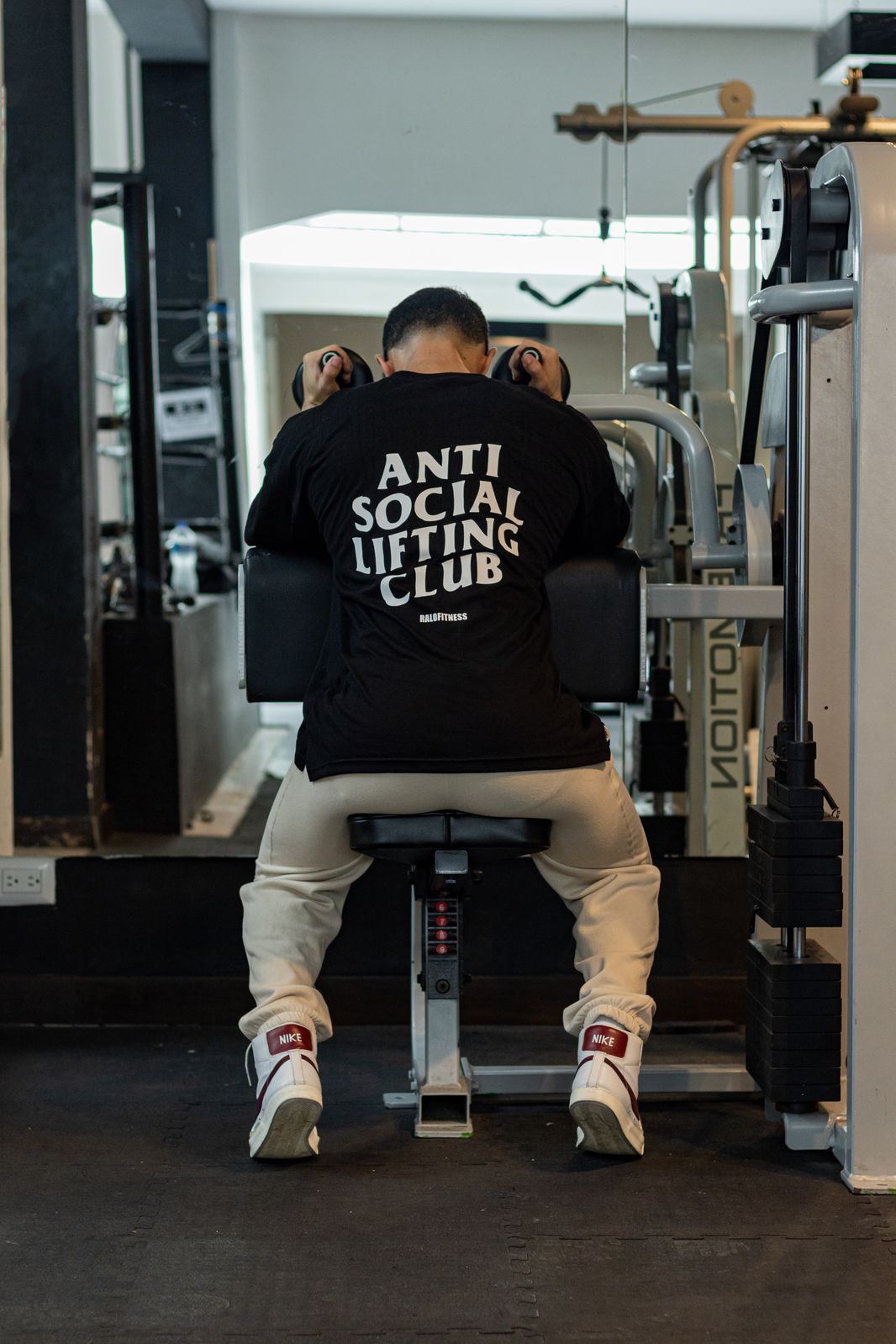 Oversize Anti social lifting club negra