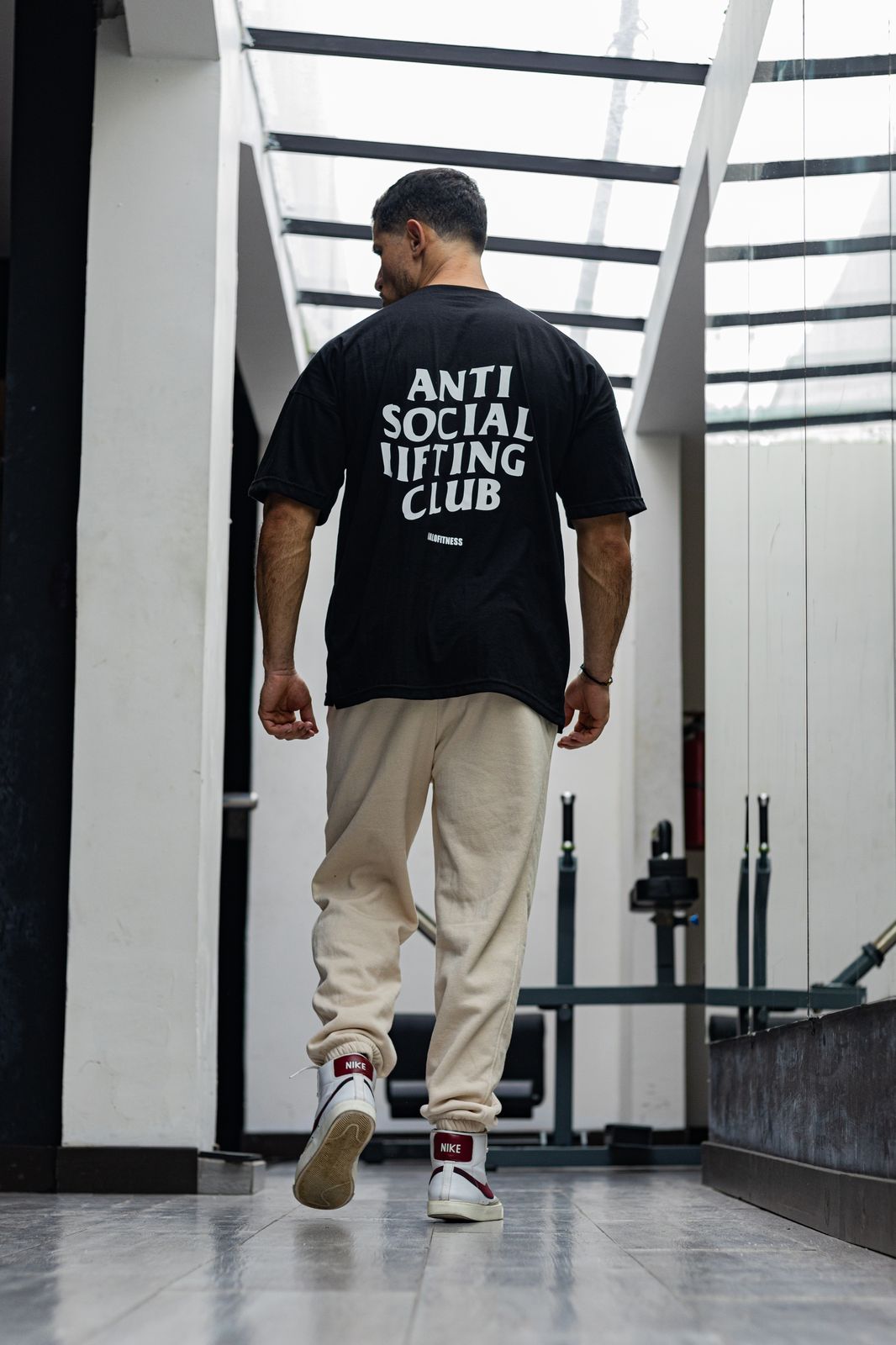 Oversize Anti social lifting club negra