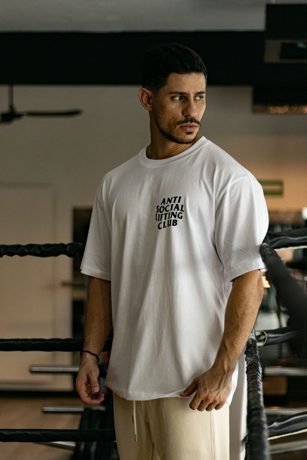Oversize Anti social lifting club blanca